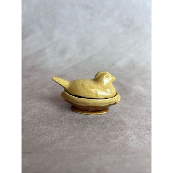 Vintage Ceramic Hen on Nest Rare - Picture 1 of 8